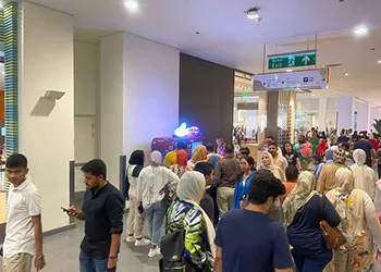 Prime Location Success — Shopping Center Installation