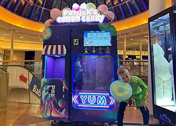 Premium Retail Space — Eye-Catching Design Draws Attention