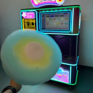 آلة بيع الحلوى القطنية في حدث مزدحم