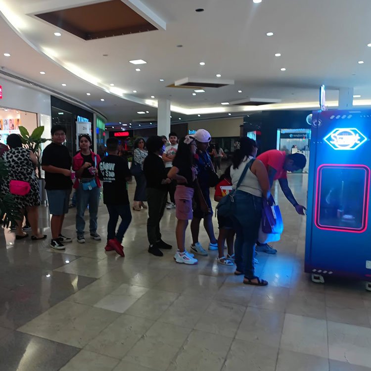 How Much Does a Cotton Candy Vending Machine Make? A 2025 Profit Guide
