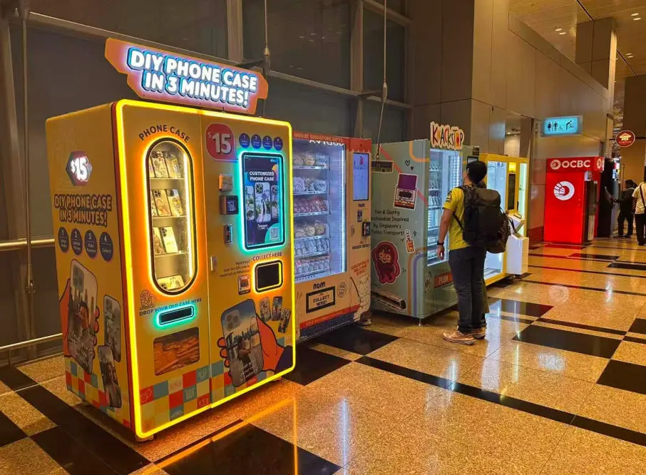 máquina expendedora totalmente automática de fundas de teléfono personalizadas